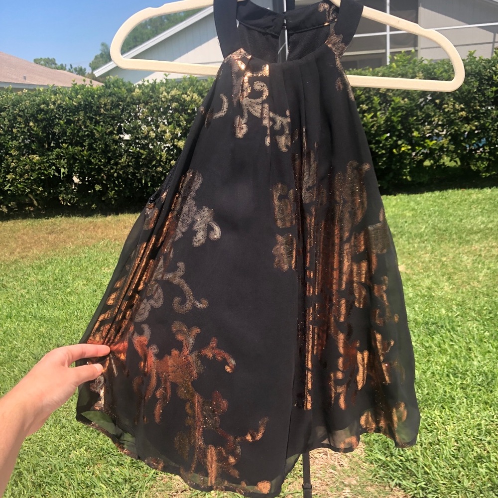 NWT gold printed top size small